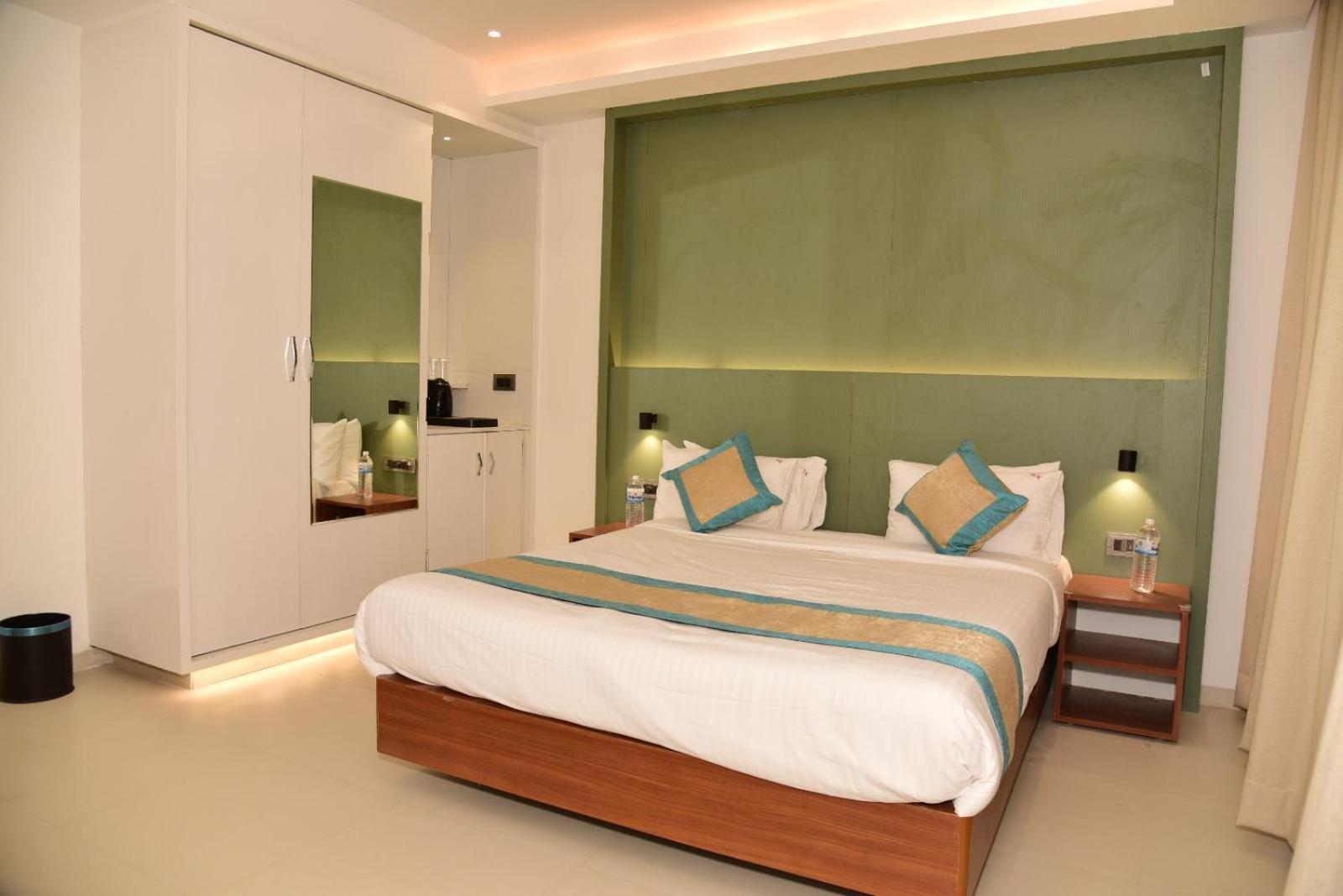 Hotel Sai Krishna Shirdi Exterior photo