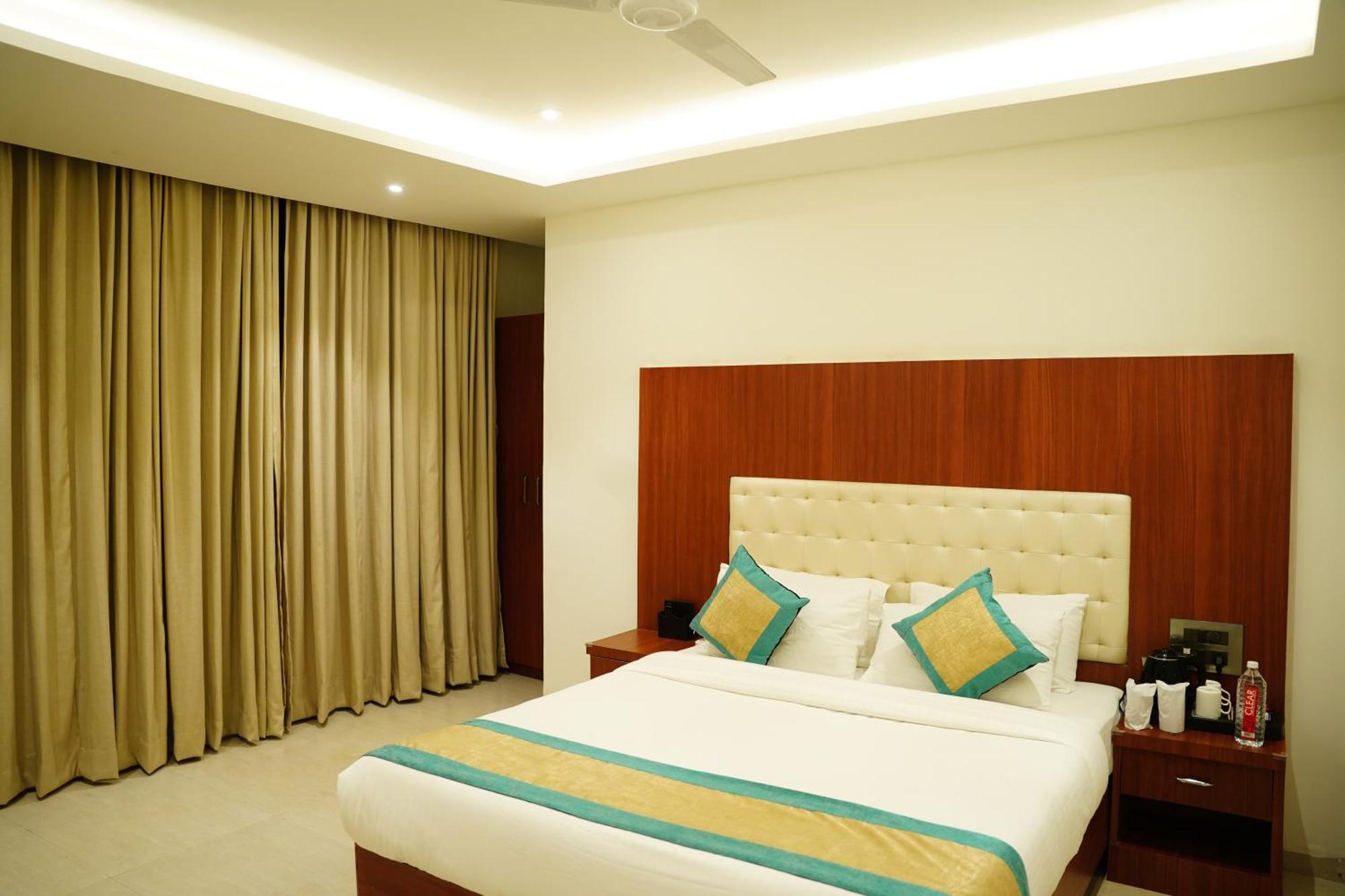 Hotel Sai Krishna Shirdi Exterior photo